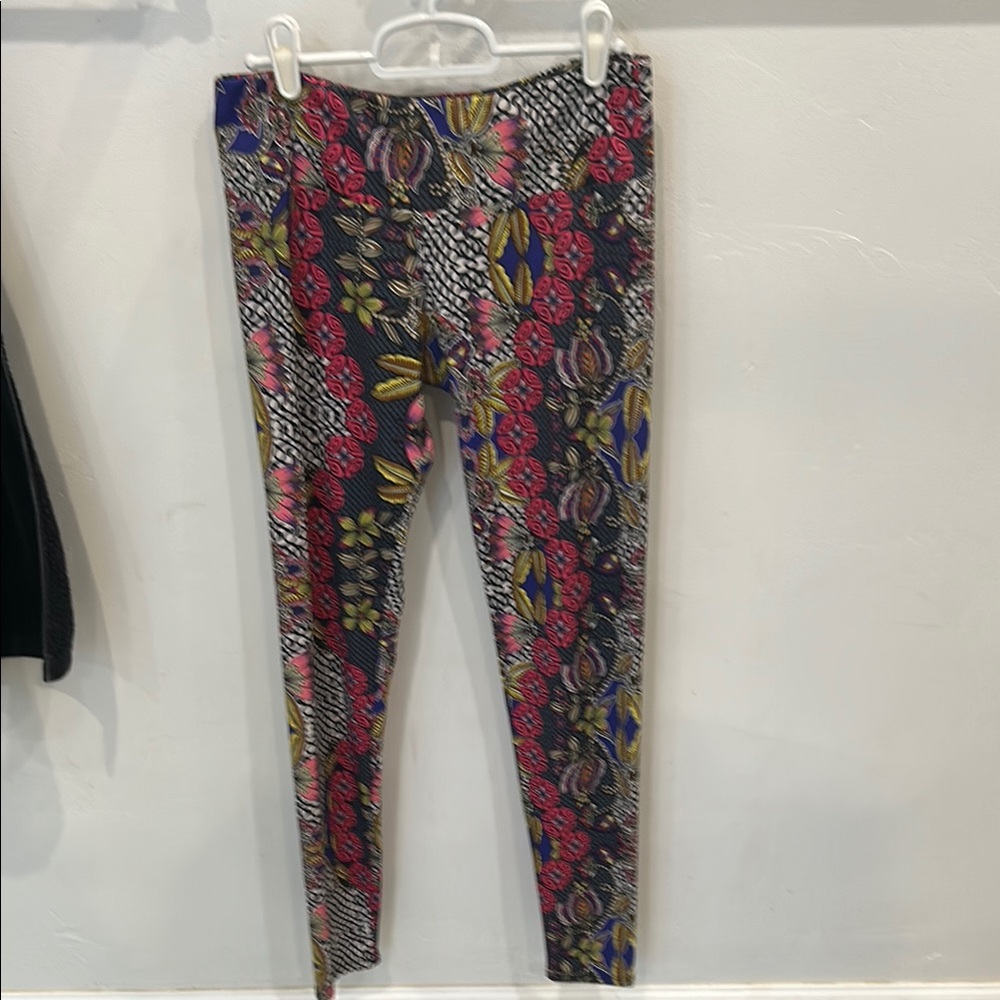 Onzie Multicolor Graphic Leggings